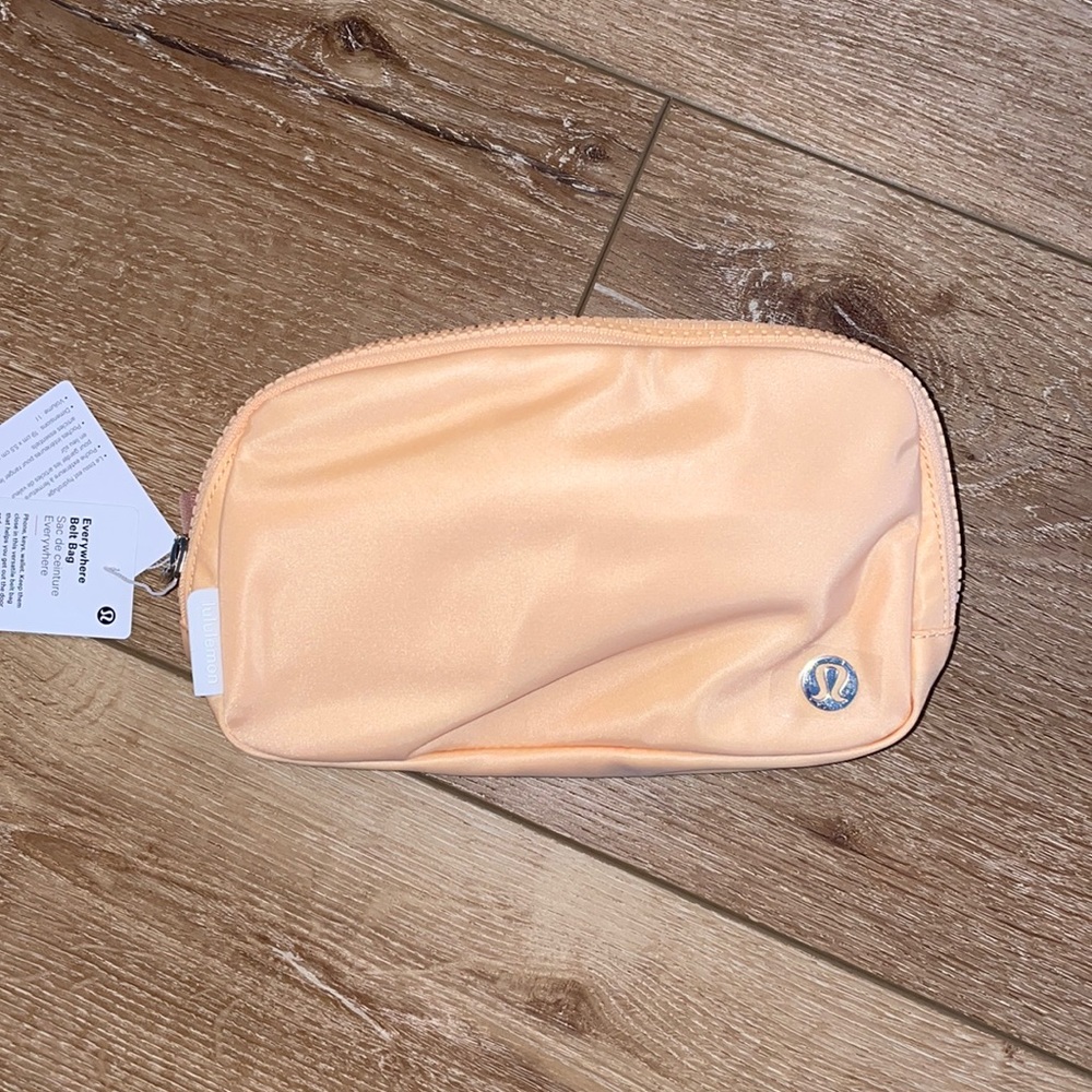 Lululemon belt bag
